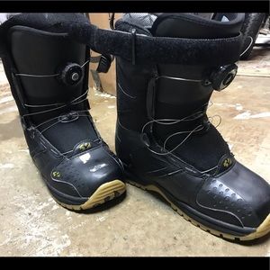 Burton snow boots men 8